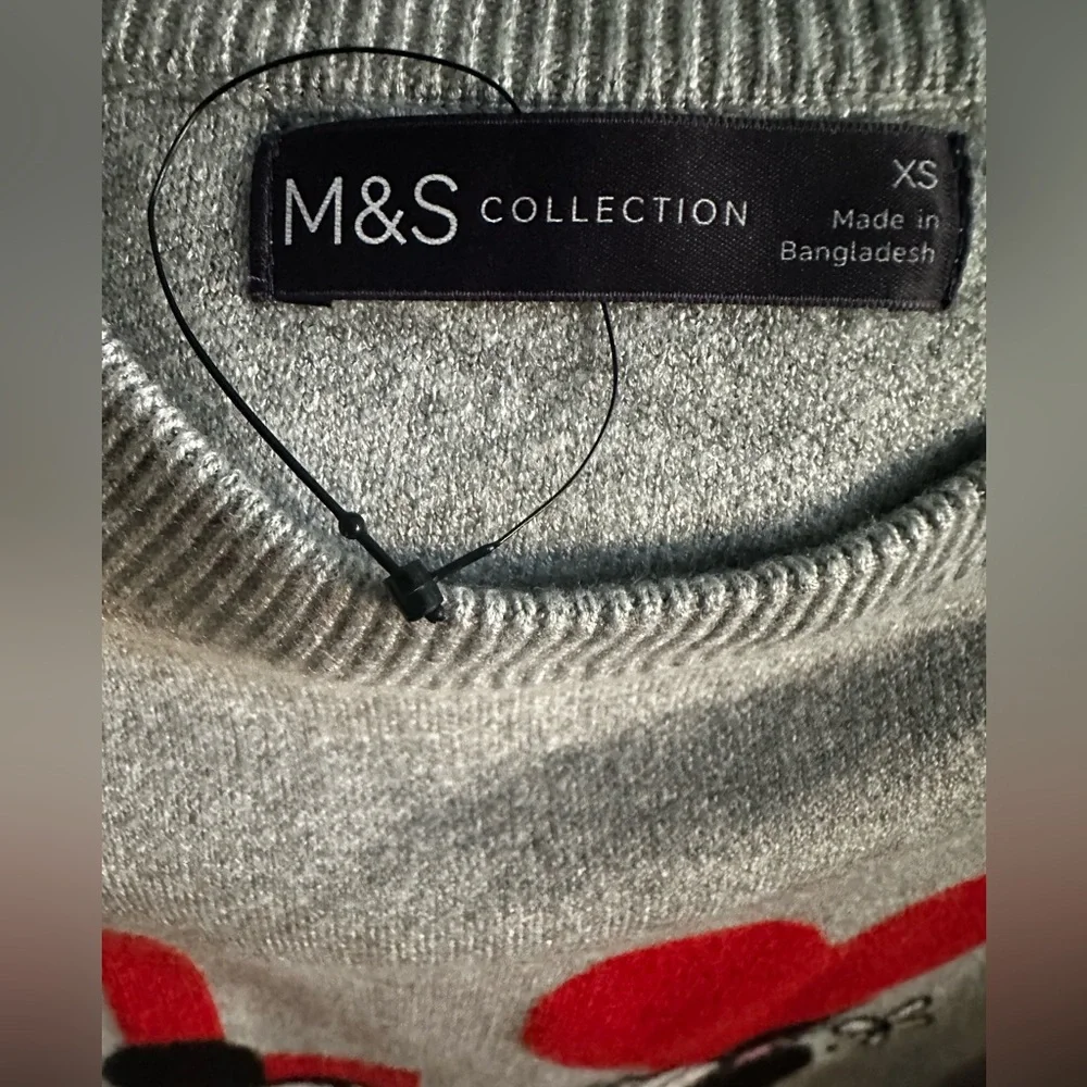 Marks & Spencer Disney’s Mickey & Minnie LOVE crewneck sweater size XS knit NWOT - Picture 6 of 10